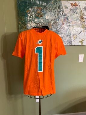 Nike Miami Dolphins T-shirt in size M. NWT.